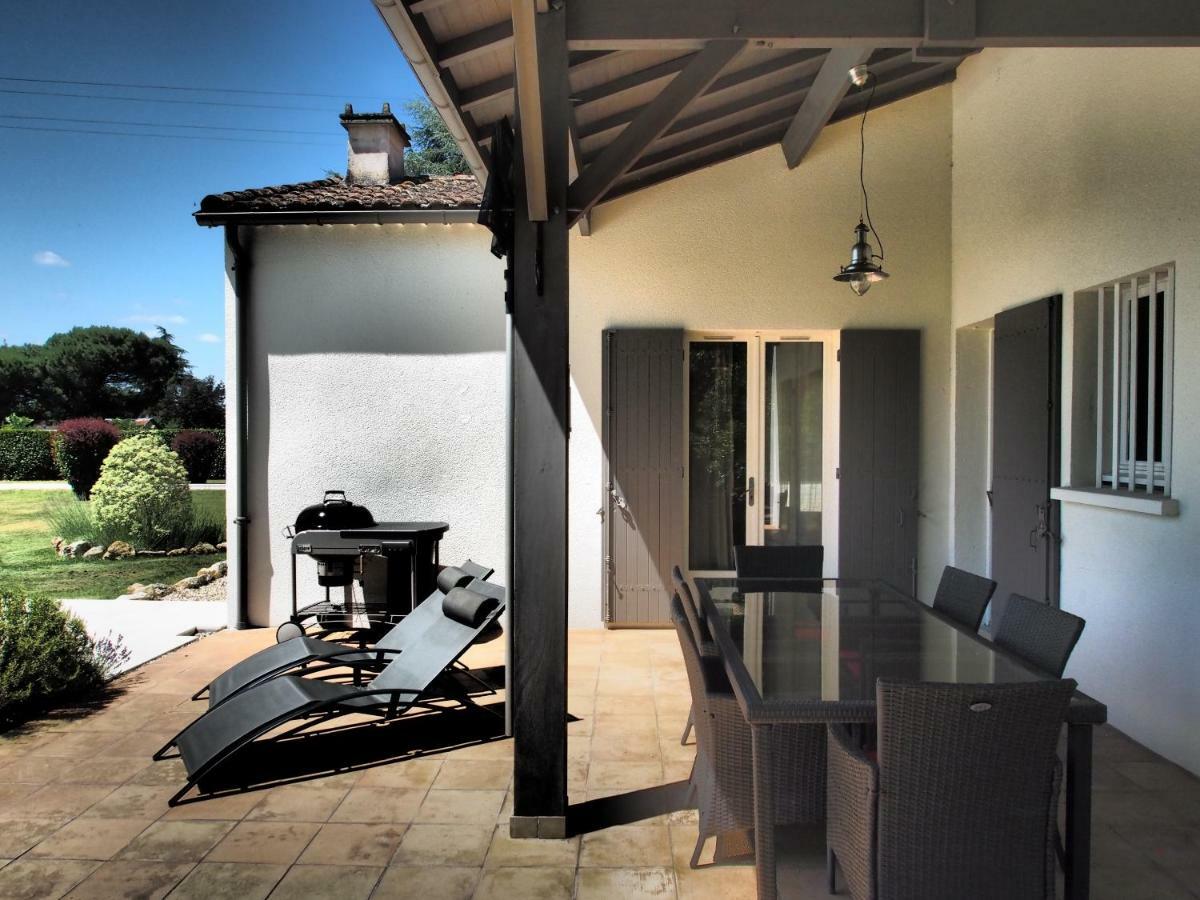 La Villa A Chateau Franc-Daut Sleeps 6 Saint-Magne-de-Castillon Bagian luar foto